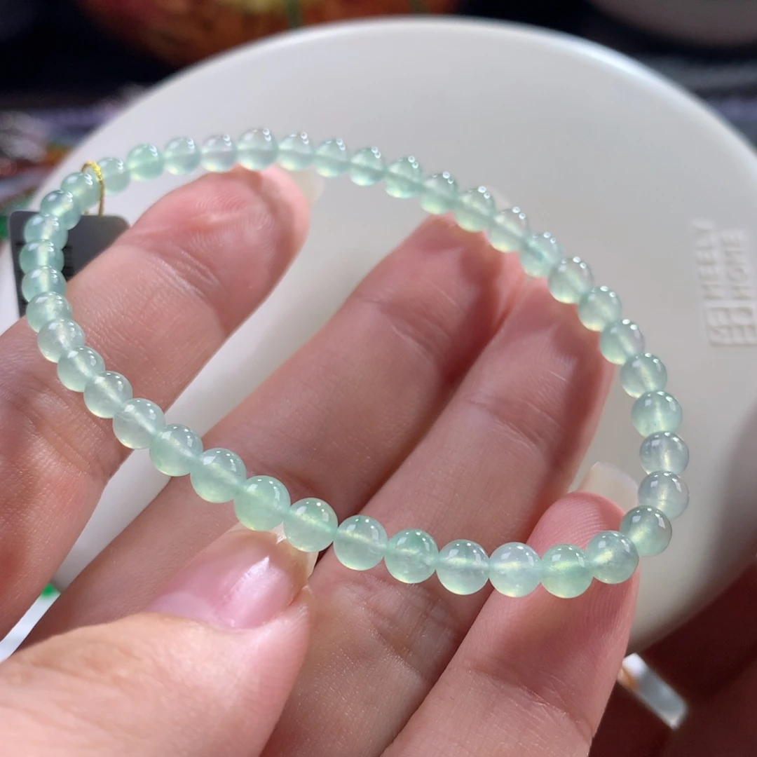 翡翠未镶嵌手链翡翠玻璃钢淡色晴绿卡4.30～4.90+