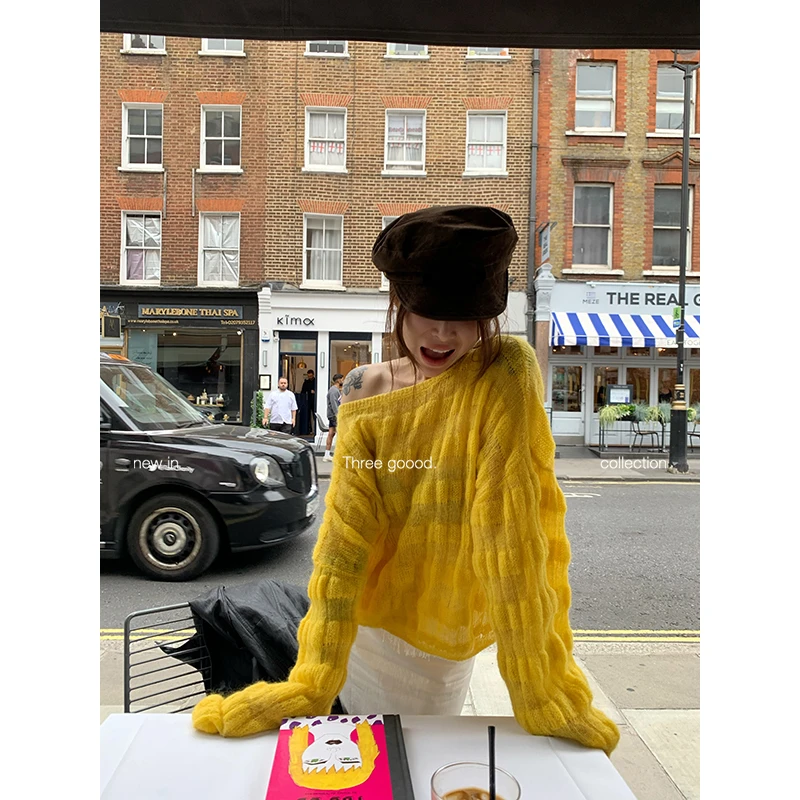 THREE GOOOD/三吉一字肩羊毛马海毛混纺灯笼袖毛织上衣Y725S12093