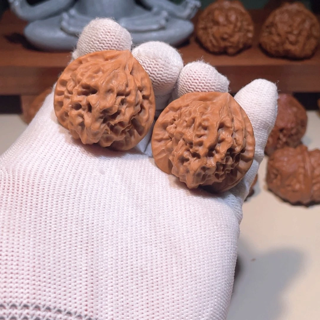 文玩核桃把件龙鳞.35.36.1052