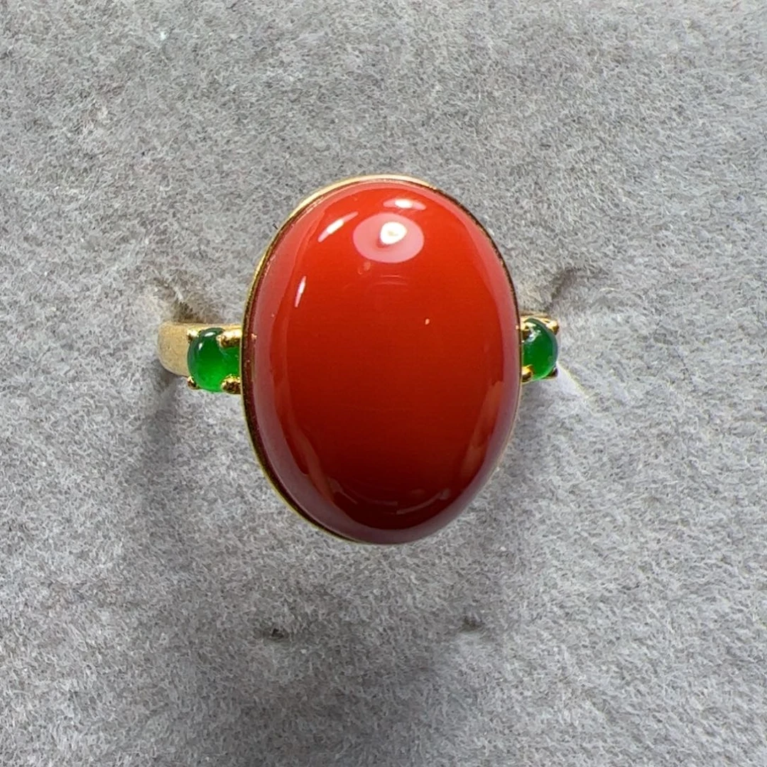 18K金镶嵌戒指南红玛瑙