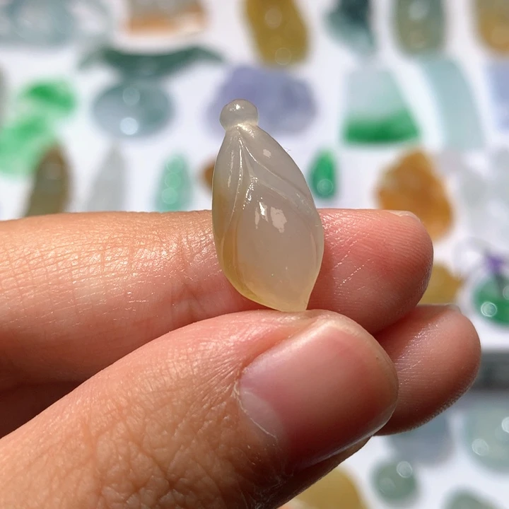 未镶嵌定制翡翠玉兰花