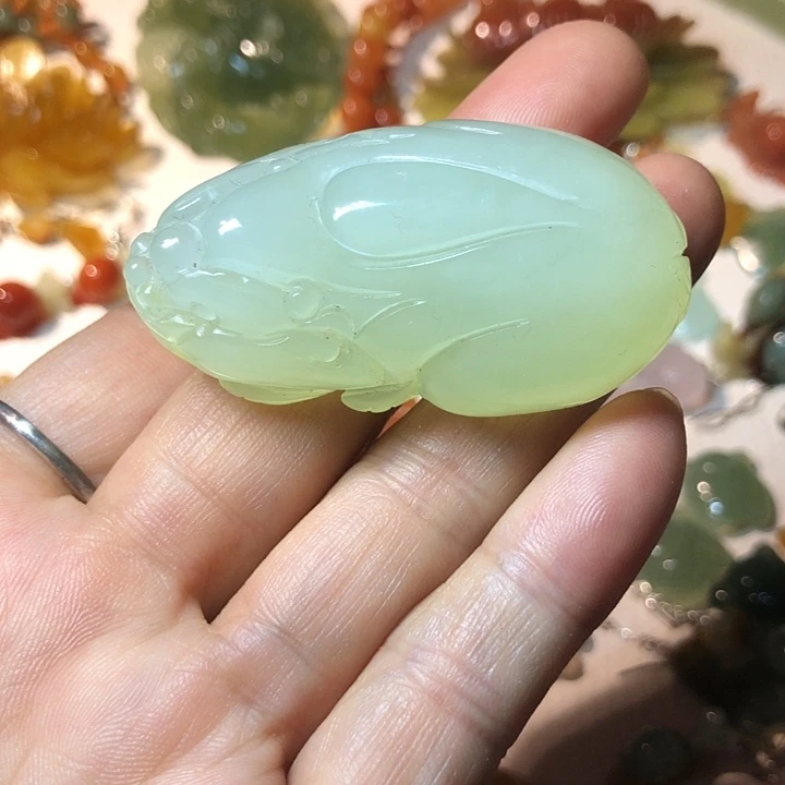 蛇纹石玉未镶嵌挂件