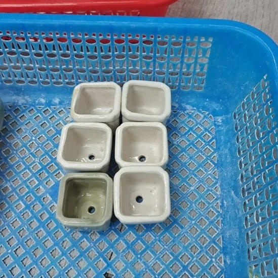 微瑕陶瓷盆满12包邮