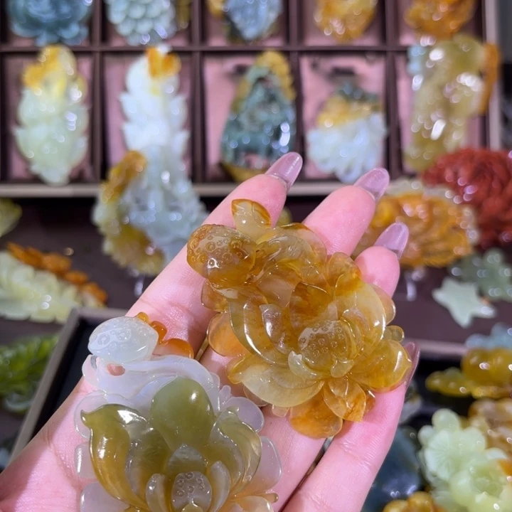 未镶嵌蛇纹石玉颈饰安*?随机发
