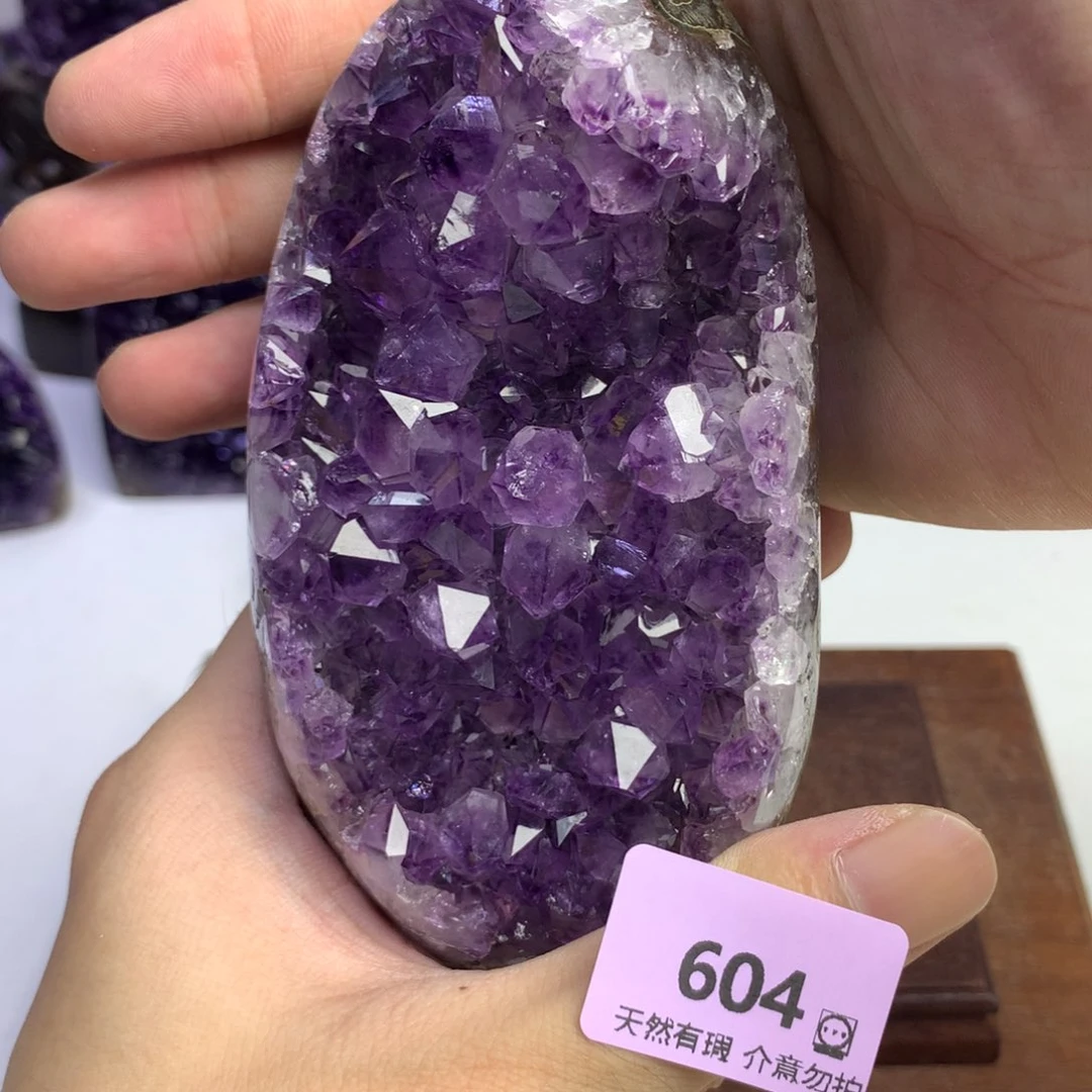 未镶嵌水晶大型摆件（非配饰）