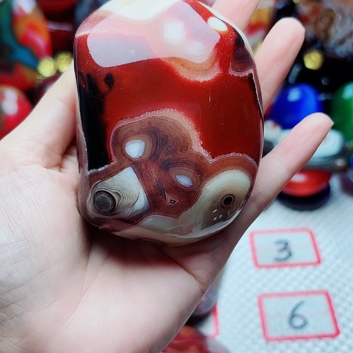 绿***草玛瑙/玉髓未镶嵌珠宝半成品