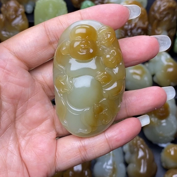 颈饰未镶嵌和田玉老*