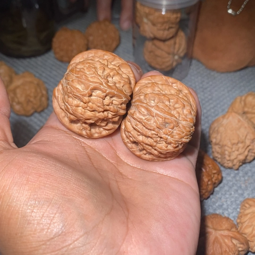 李****吊坠桃核44尺磨盘