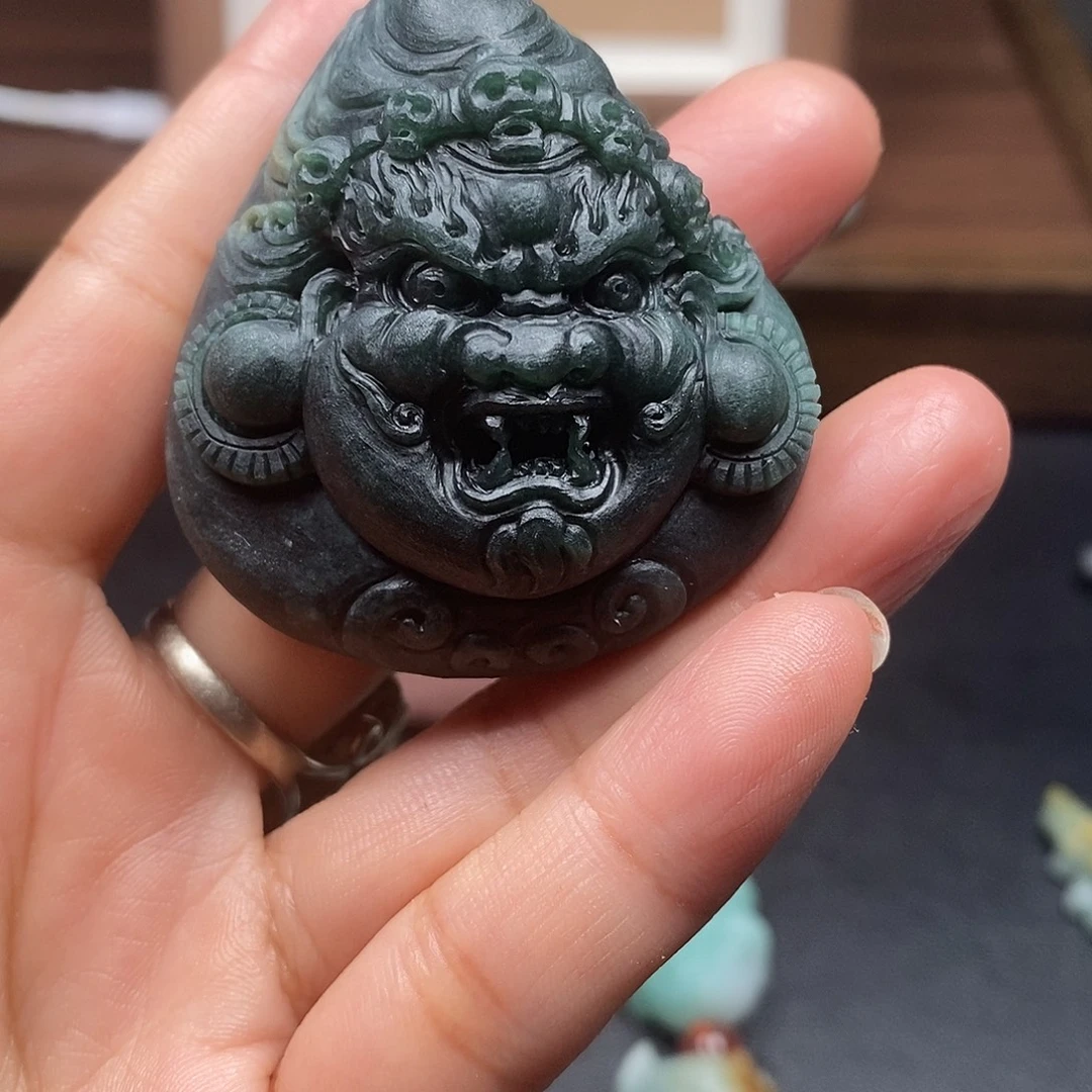 常***琼定制翡翠未镶嵌毛货抛光