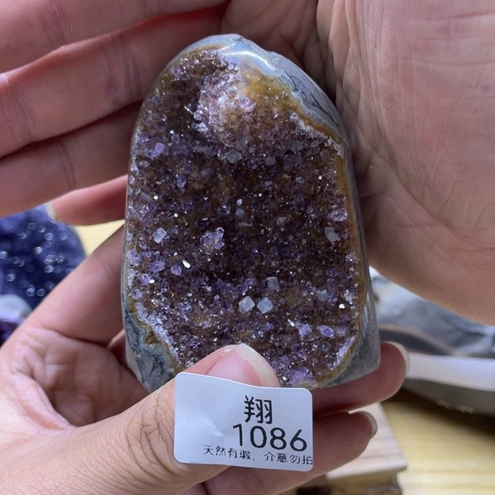 未镶嵌水晶大型摆件（非配饰）