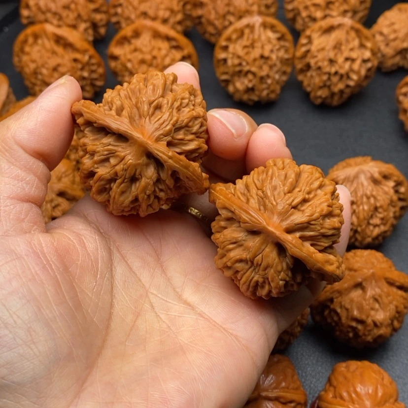 【闪购商品】文玩核桃把件忧****猪篓子