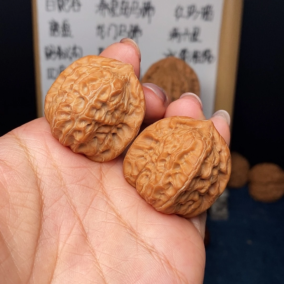 文玩核桃把件白蛇谷