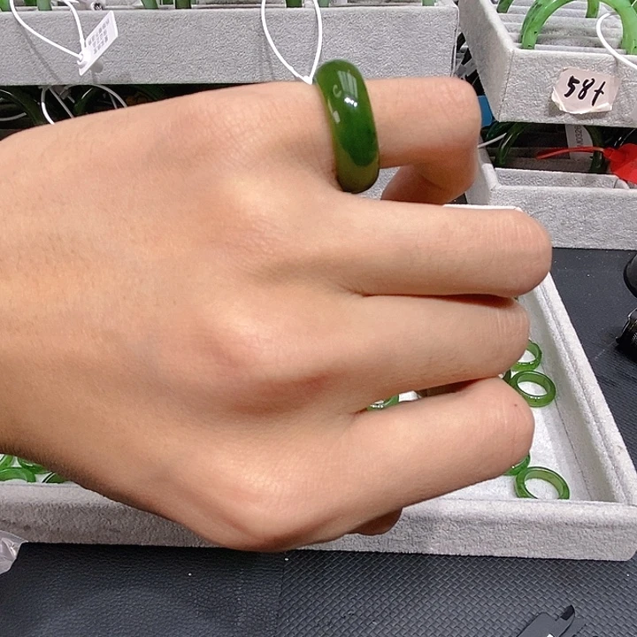 九***宝和田玉（碧玉）未镶嵌戒指