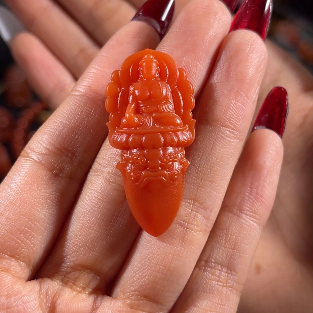 南红玛瑙未镶嵌无相金刚镢吊坠