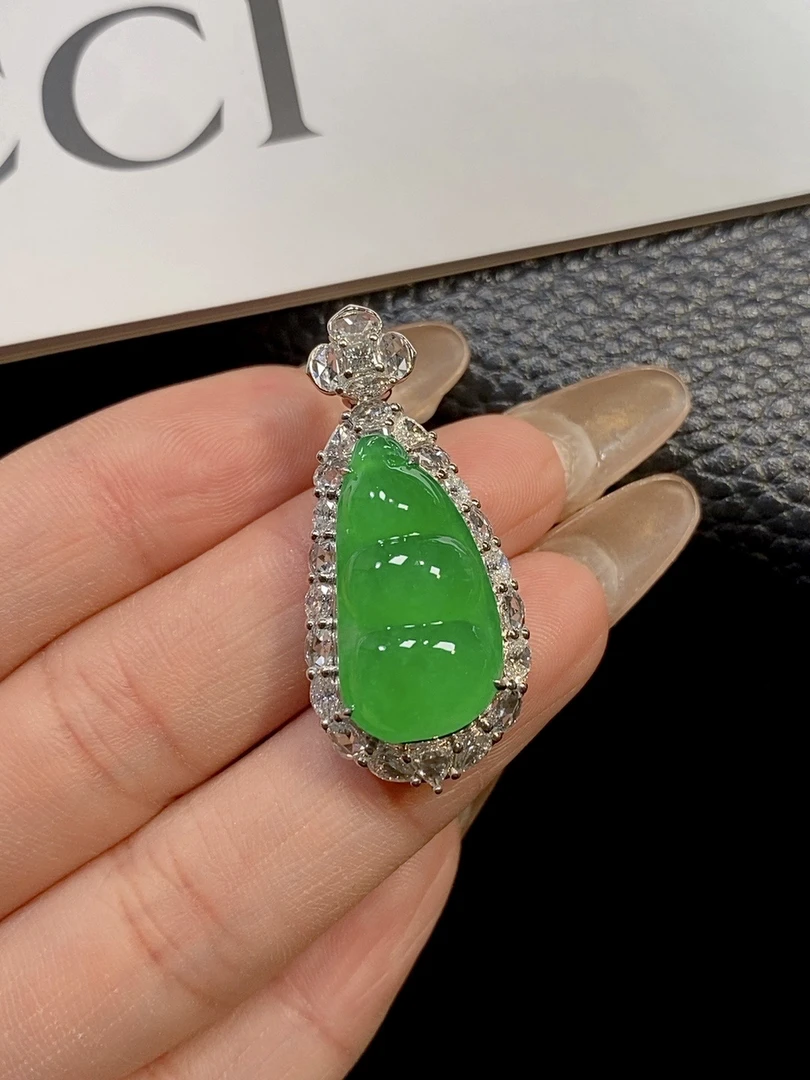 【拾玥珠宝】天然缅甸翡翠a货福豆吊坠