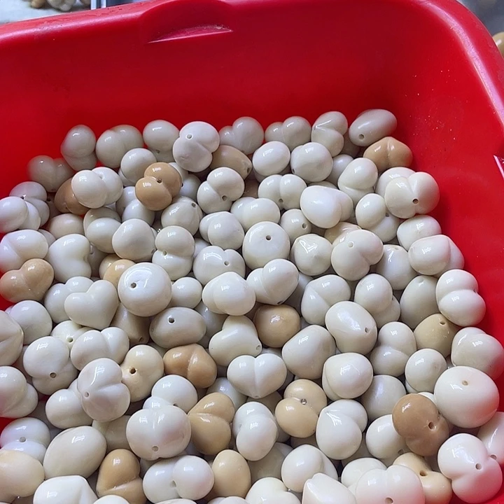 白玉菩提吊坠微瑕象牙果菩提爱心十颗