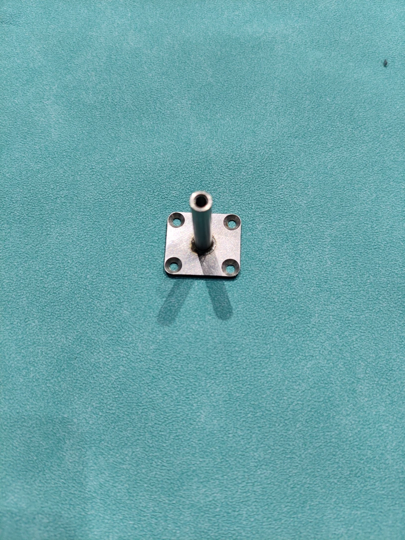 甲鱼枪配件/中轴底座/6毫米直径34毫米高度/25.8✘22.8长宽配螺丝