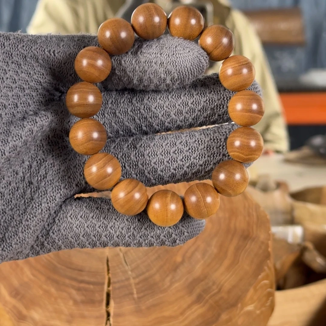 檀香木其他王系列十号料“百年虫漏”1.5横黑还凉醇甜