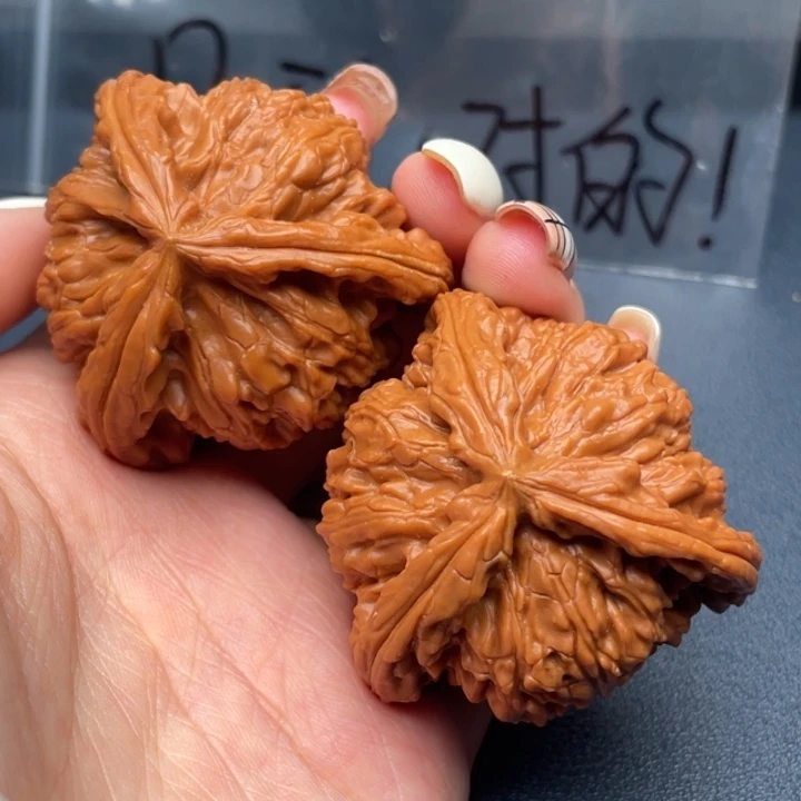 小***༼文玩核桃吊坠白狮子