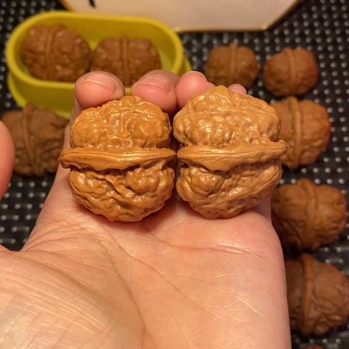 文玩核桃把件大八腿