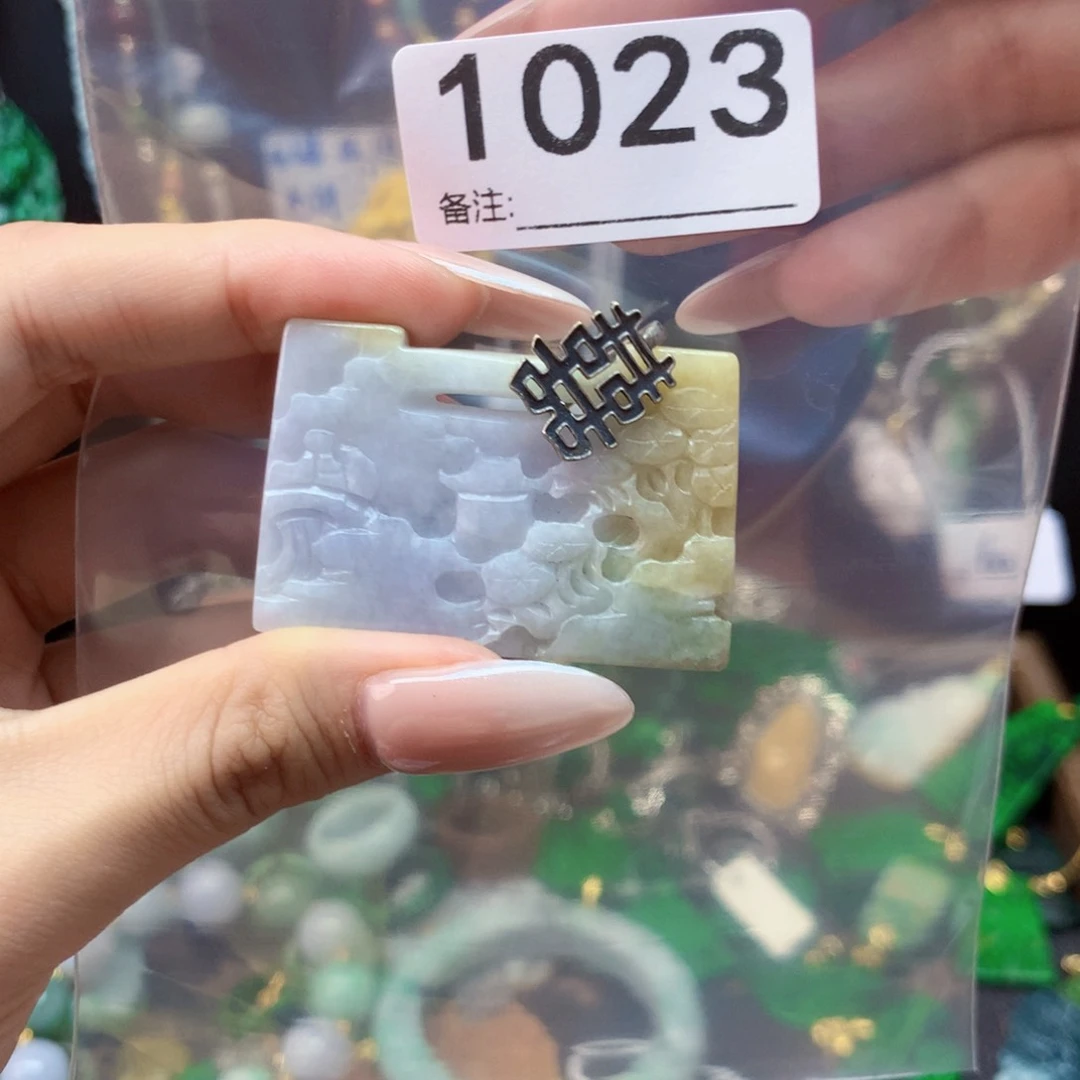 吊坠(不含链)未镶嵌翡翠