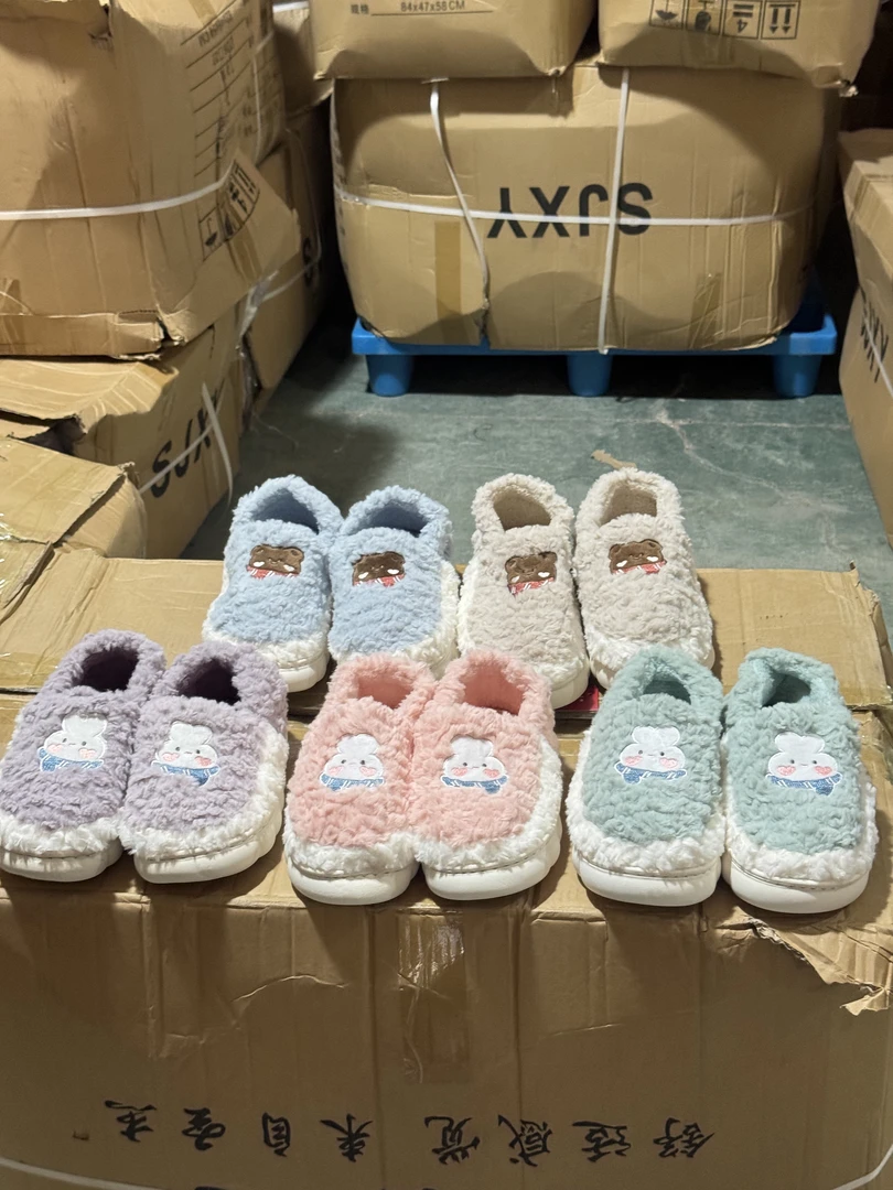 男女秋冬卡通兔子可爱包跟加厚保暖棉鞋外穿居家鞋H0392