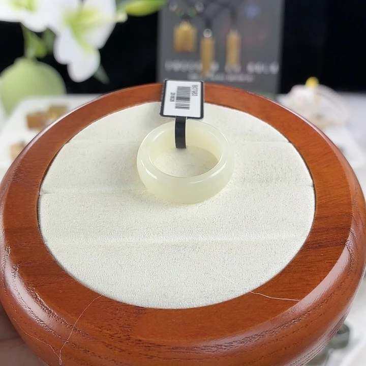 和田玉（糖玉）未镶嵌戒指i155糖白轮胎18.9不退换