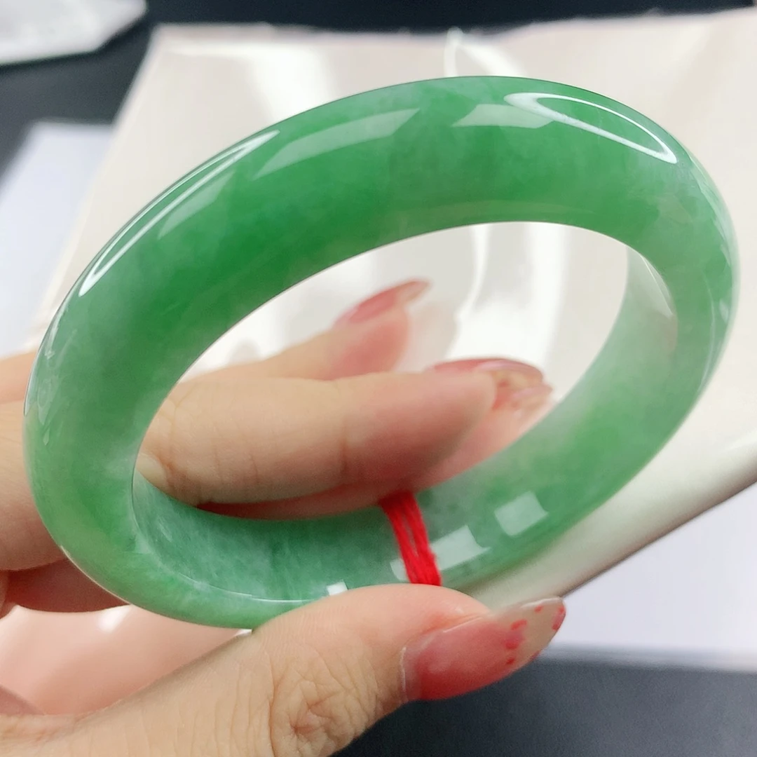 翡翠手镯未镶嵌，809