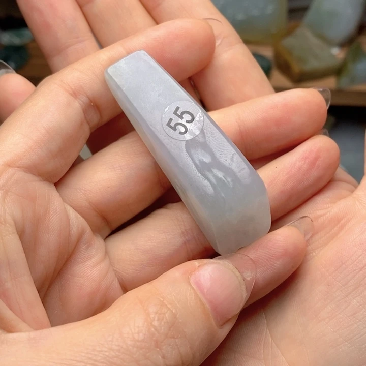 *****翡翠未镶嵌颈饰天然