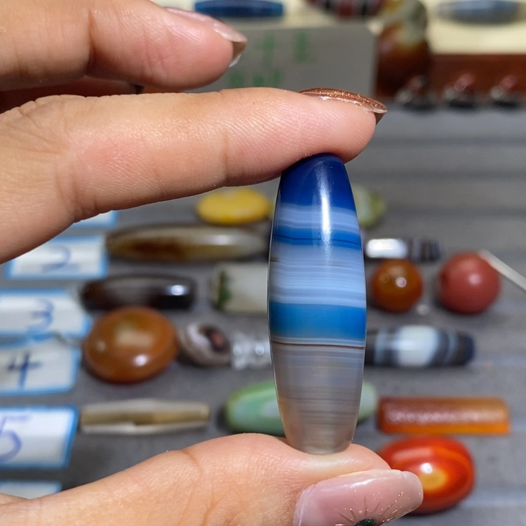 祥***虎玛瑙/玉髓颈饰合金