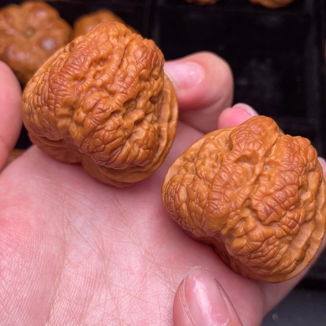 38碧玺（处理）文玩