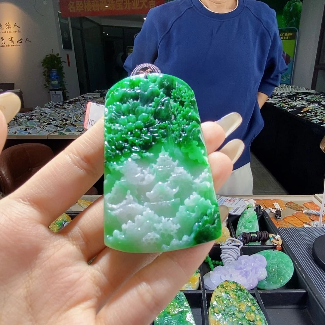 颈饰未镶嵌翡翠淘**贝翡翠