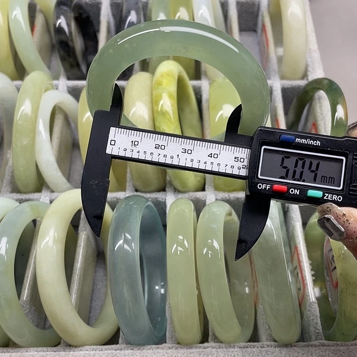 蛇纹石玉未镶嵌手镯132