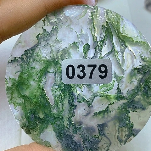 未镶嵌颈饰玛瑙/玉髓岁*