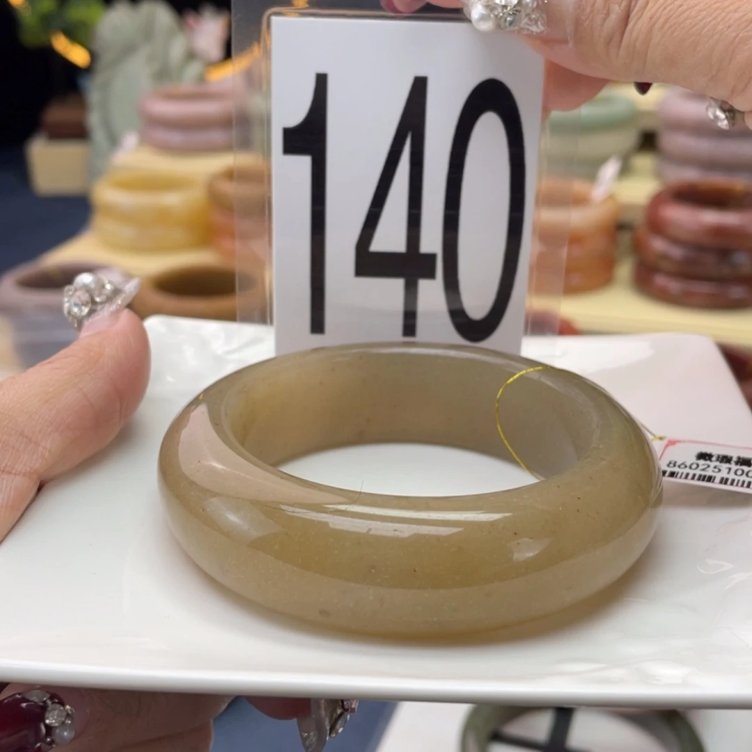 【闪购商品】石英质玉手镯未镶嵌