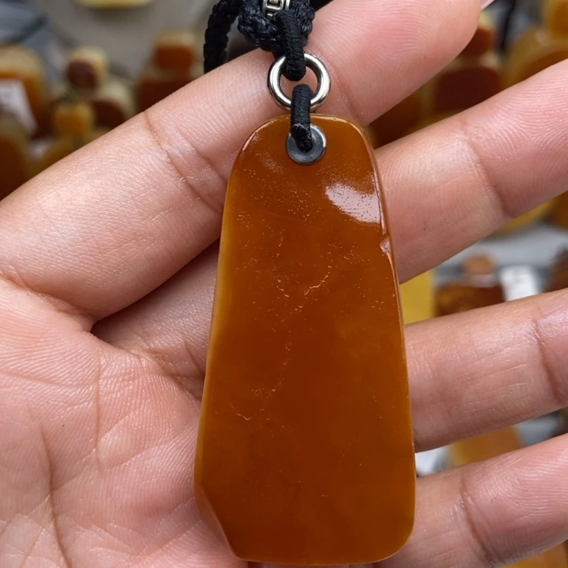 【闪购商品】琥珀颈饰未镶嵌