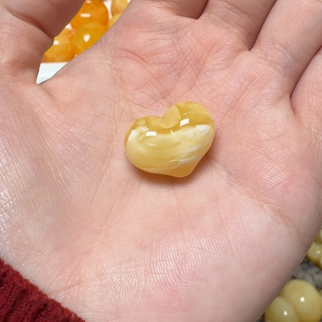 琥珀未镶嵌裸石蜜蜡屁桃