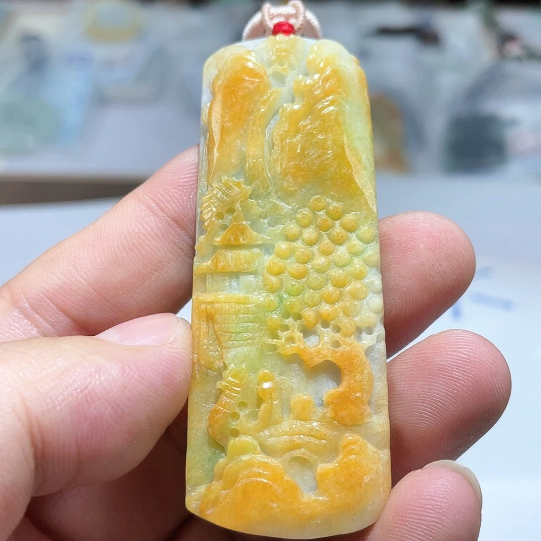 翡翠颈饰未镶嵌翡翠