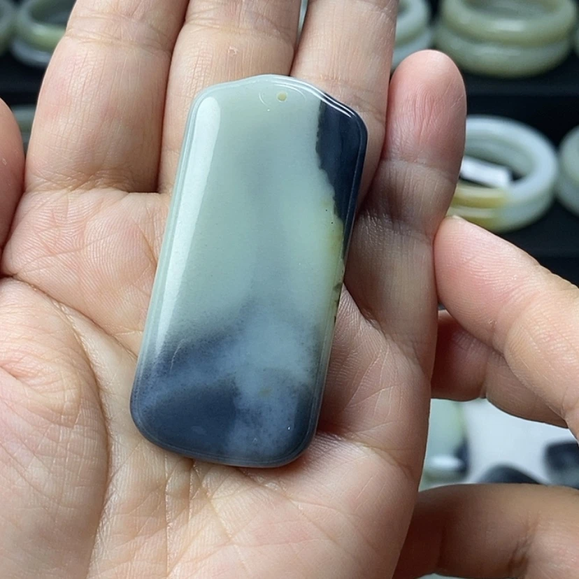 【闪购商品】颈饰未镶嵌和田玉胡****y