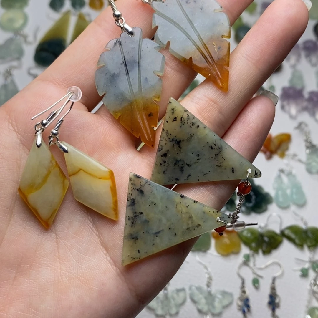 蛇纹石玉未镶嵌耳饰/颈饰