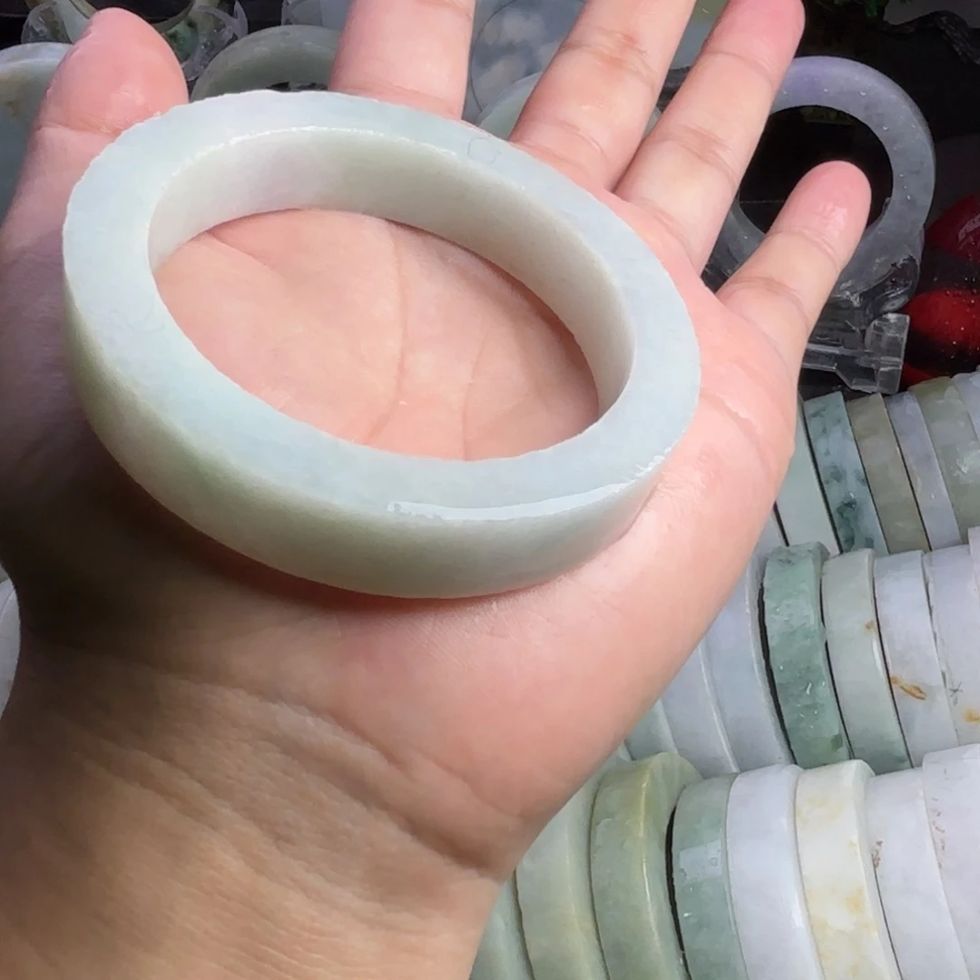 ****定制翡翠未镶嵌翡翠手镯定制