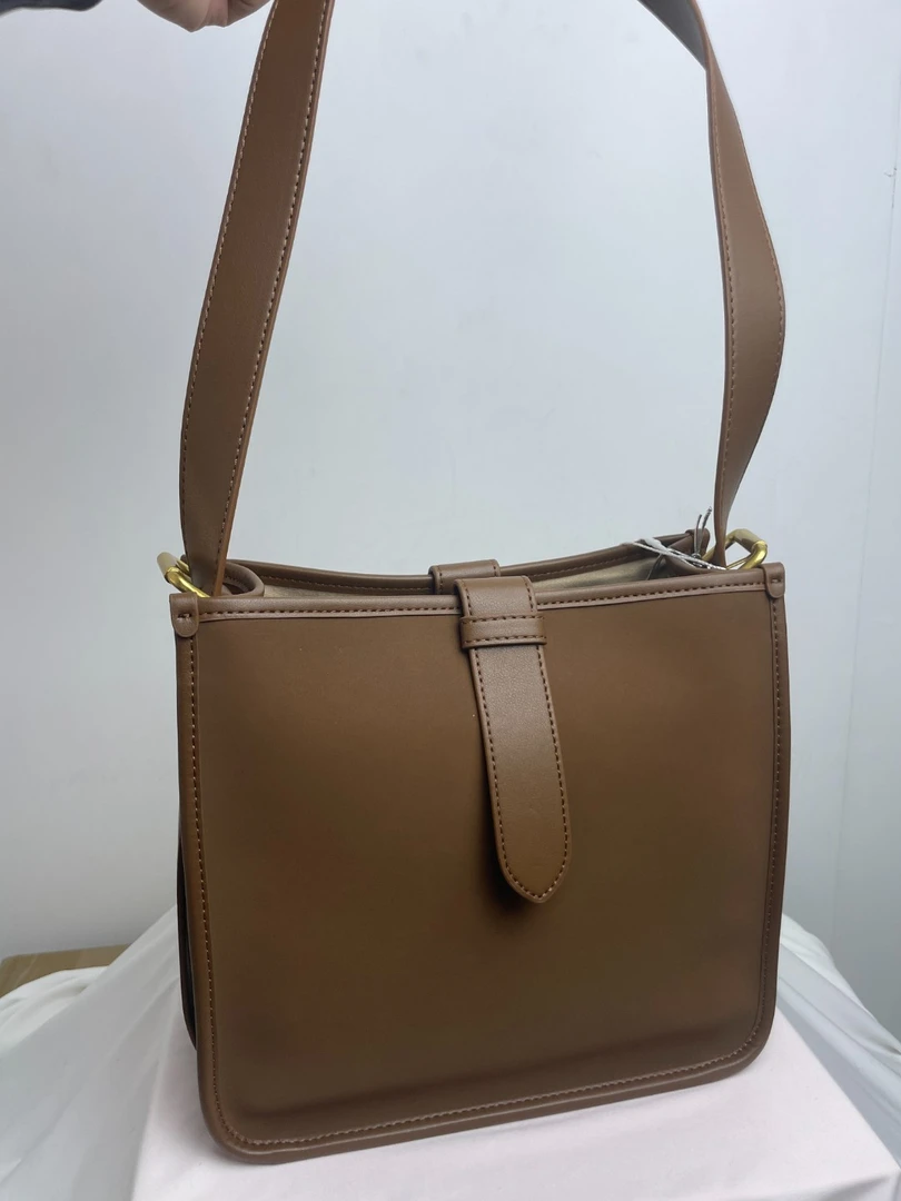 8020咖【点点精选】新款时尚轻奢百搭气质女包