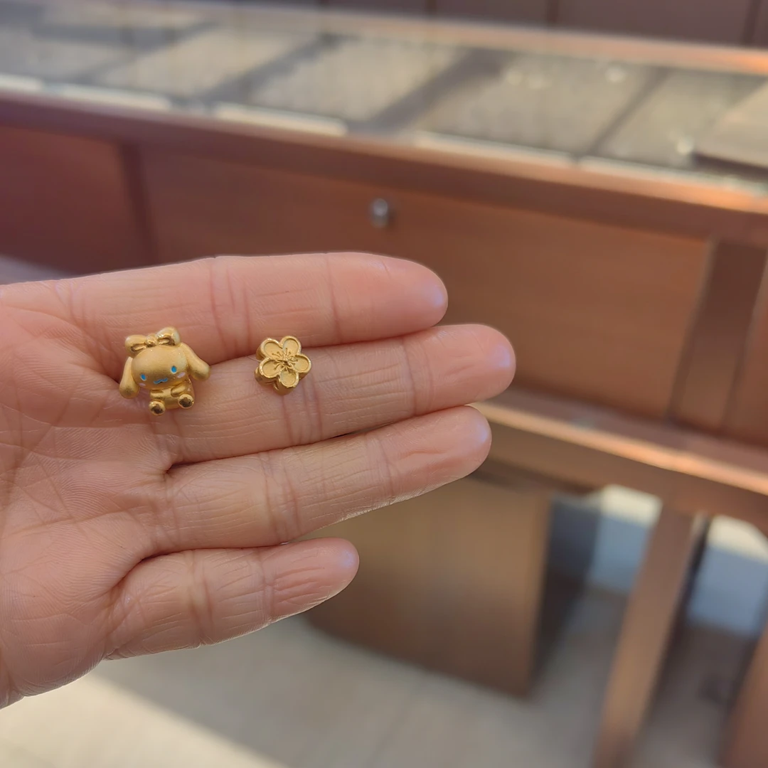 六桂福足金精美时尚吊坠