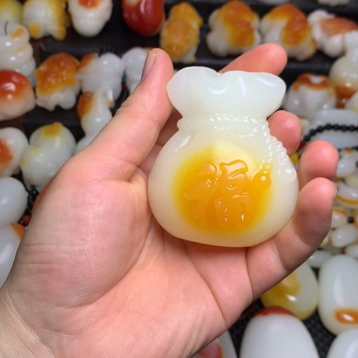 新疆戈壁石五彩石