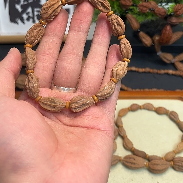 文玩核桃吊坠冚*山核桃48