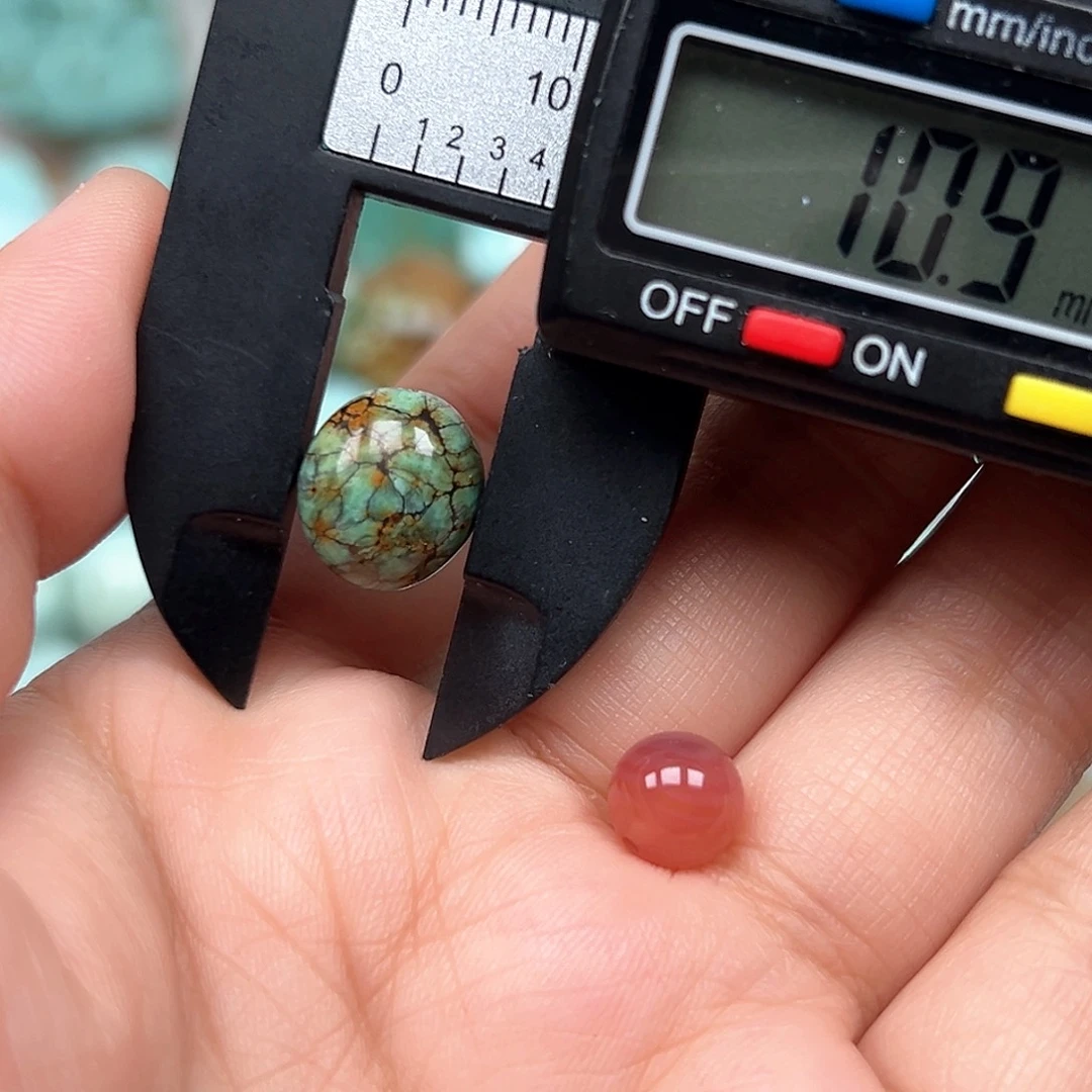 南红玛瑙未镶嵌珠宝奇石