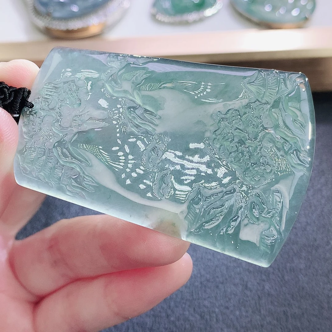 翡翠未镶嵌颈饰翡翠