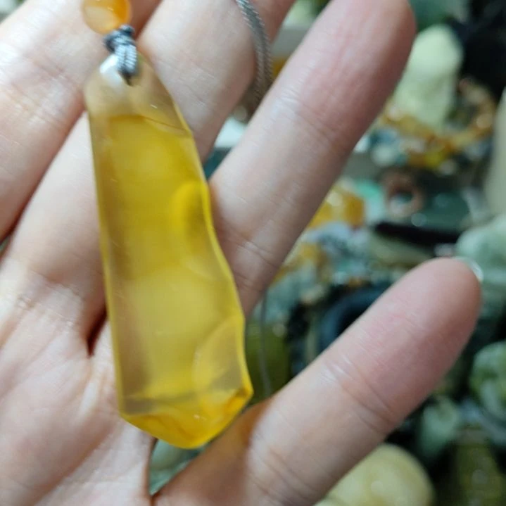岫玉未镶嵌挂坠款式