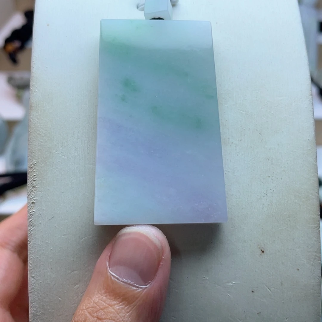 【闪购商品】颈饰未镶嵌翡翠白**霜翡翠