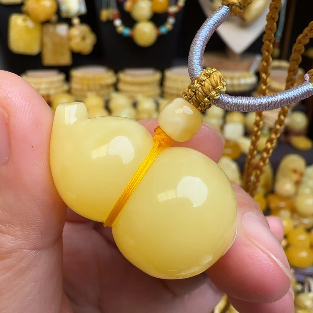 琥珀未镶嵌套链天然鸡油黄蜜蜡葫芦吊坠
